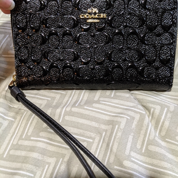 NWT COACH WRISTLET - Picture 8 of 9